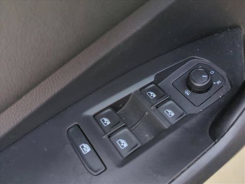 Used 2019 Volkswagen Jetta S w/ Driver Assistance Package FWD image 12