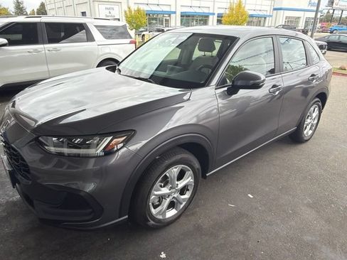 Used 2025 Honda HR-V LX image 5