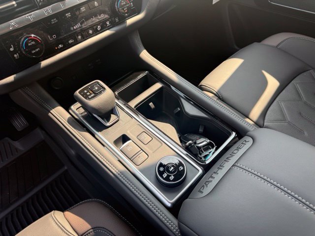 New 2026 Nissan Pathfinder Platinum AWD/4WD image 23