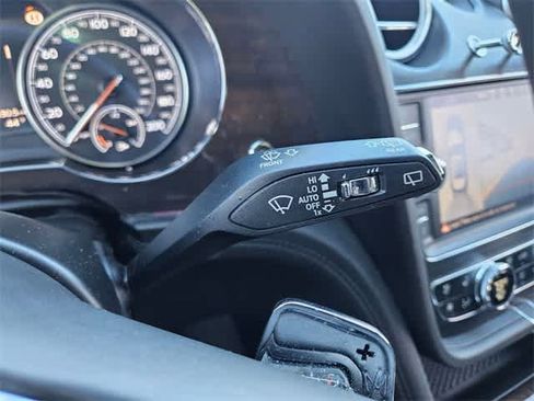 Used 2020 Bentley Bentayga Design Series image 26