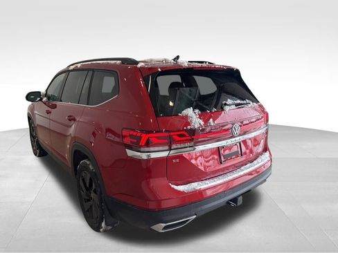 Used 2025 Volkswagen Atlas SE w/ Panoramic Sunroof Package image 3