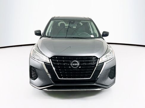 Used 2024 Nissan Kicks S image 2