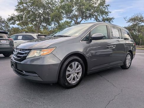 Used 2016 Honda Odyssey SE image 7