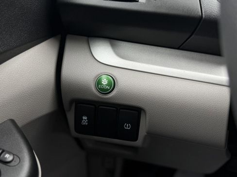 Used 2014 Honda CR-V LX image 18