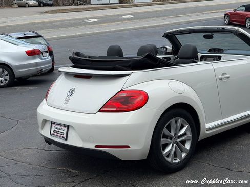 Used 2013 Volkswagen Beetle TDI image 41