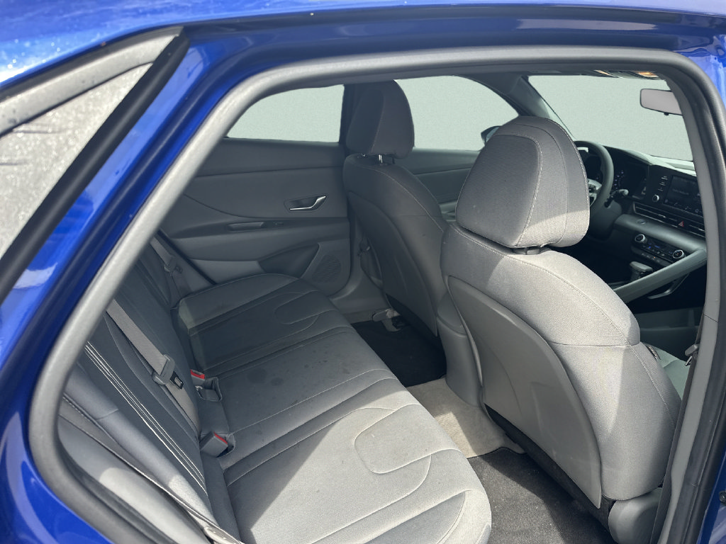 Used 2023 Hyundai Elantra SEL w/ Winter Weather Package FWD image 12