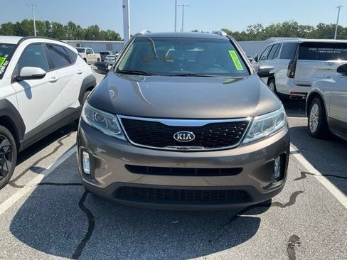 Used 2015 Kia Sorento EX FWD image 2