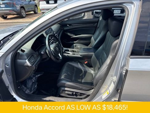 Used 2018 Honda Accord Touring image 6