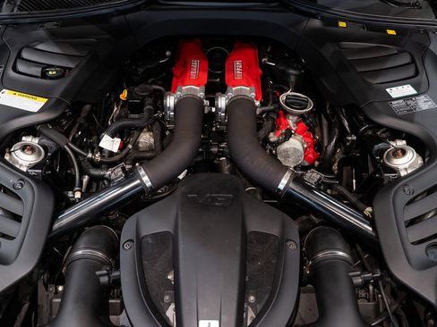 Certified 2020 Ferrari GTC4Lusso T image 19