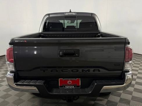 Used 2023 Toyota Tacoma TRD Off-Road w/ Black Out Package (TMS) AWD/4WD image 9