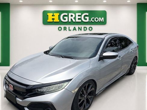Used 2019 Honda Civic Sport Touring image 4