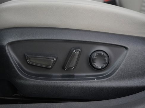 Used 2023 Toyota Camry SE image 27