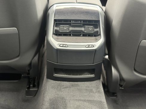 New 2026 BMW 740i RWD image 25