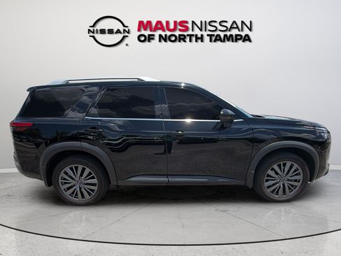Certified 2025 Nissan Pathfinder SL w/ SL Premium Package FWD image 13