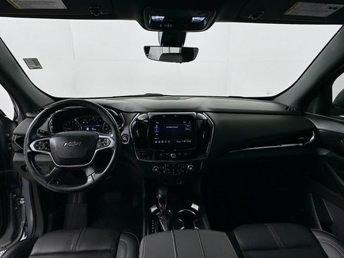 Used 2023 Chevrolet Traverse RS w/ LPO, Floor Liner Package FWD image 3