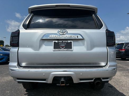 Used 2018 Toyota 4Runner Limited AWD/4WD image 5