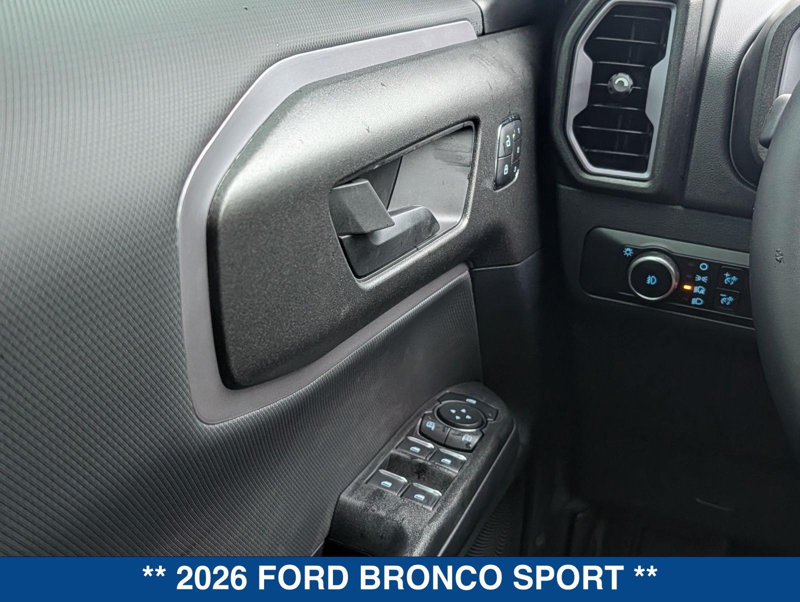 New 2026 Ford Bronco Sport Outer Banks w/ Outer Banks Tech Package+ AWD/4WD image 24