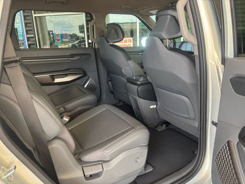 Used 2024 Kia EV9 Light Long Range image 22