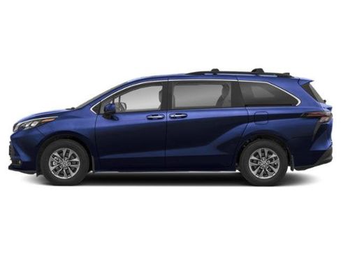New 2026 Toyota Sienna XLE FWD image 3