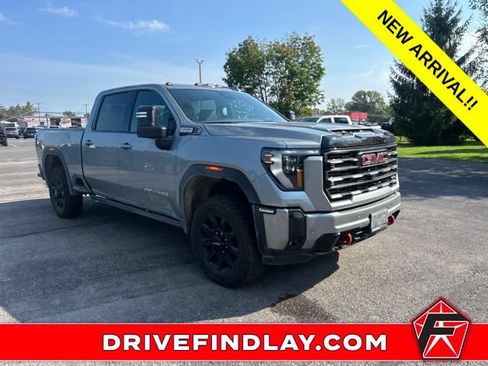 Used 2025 GMC Sierra 2500 AT4 w/ AT4 Premium Plus Package AWD/4WD image 3