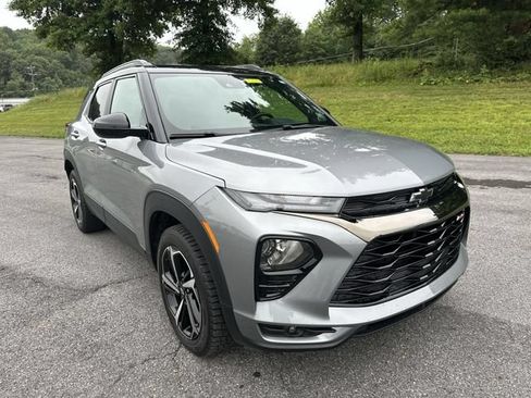 Used 2023 Chevrolet TrailBlazer RS w/ Convenience Package AWD/4WD image 11