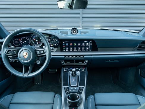Certified 2023 Porsche 911 Carrera RWD image 4