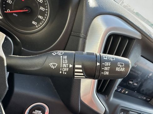 Used 2024 GMC Terrain SLE image 27