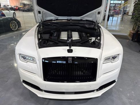 Used 2017 Rolls-Royce Dawn image 15