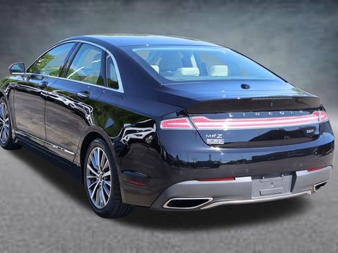 Used 2020 Lincoln MKZ w/ Convenience Package FWD image 21