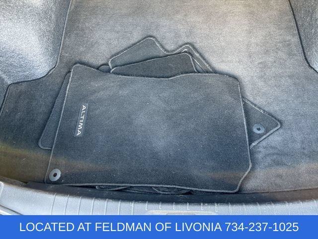 Used 2024 Nissan Altima 2.5 SV FWD image 32