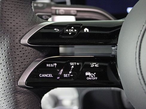 New 2026 Mercedes-Benz GLS 580 4MATIC image 19