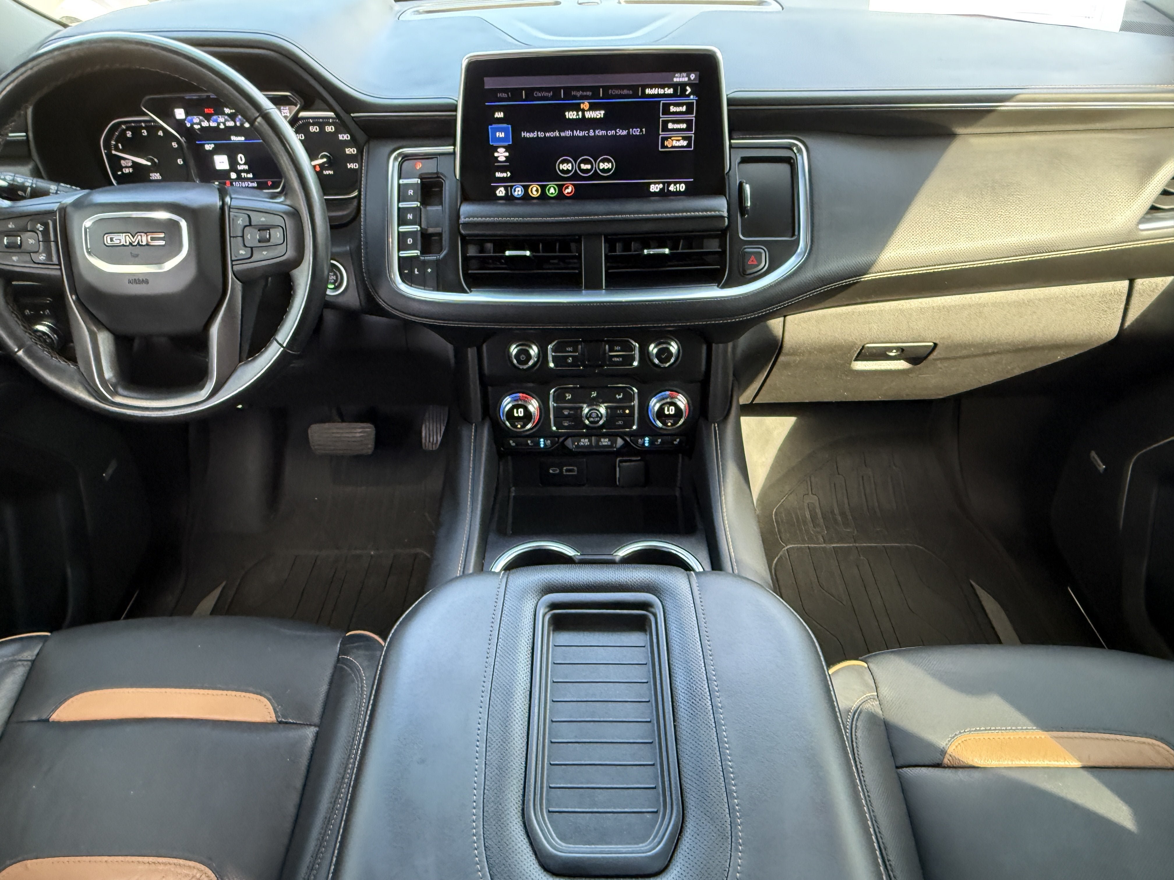 Used 2021 GMC Yukon AT4 w/ AT4 Premium Package AWD/4WD image 19