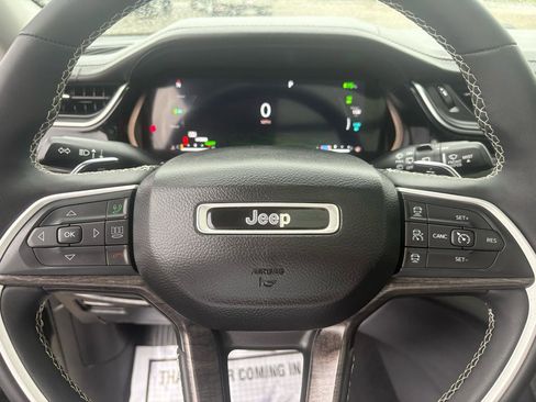 Used 2022 Jeep Grand Cherokee Limited 4xe AWD/4WD image 32