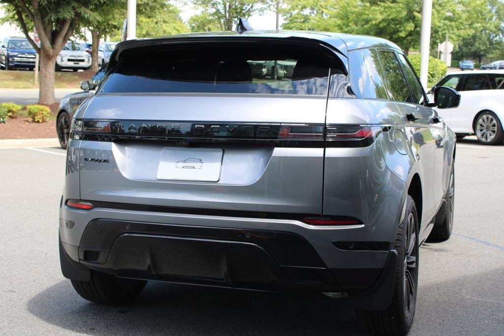 Certified 2026 Land Rover Range Rover Evoque Dynamic SE AWD/4WD image 4