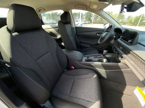 Used 2025 Honda Accord LX image 13