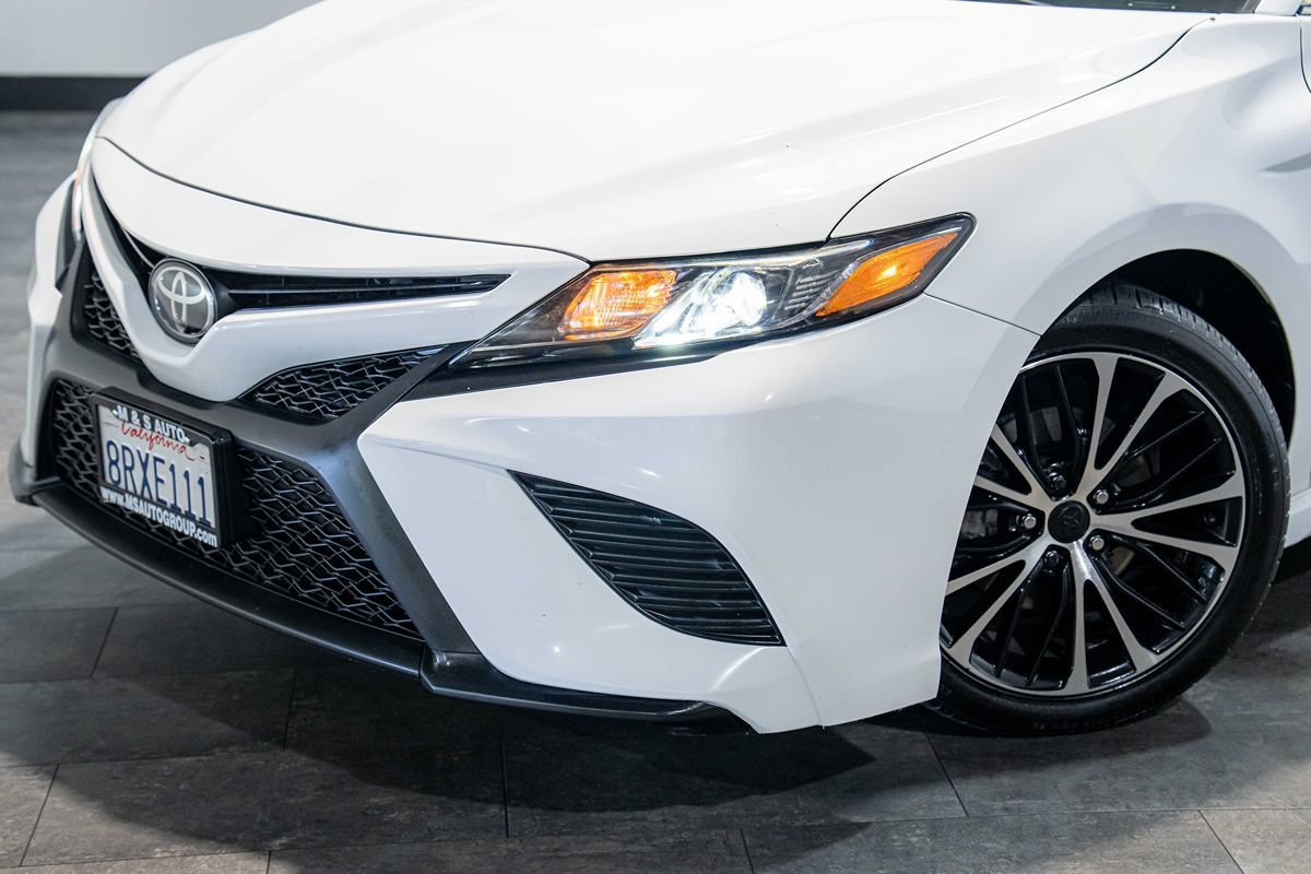 Used 2020 Toyota Camry SE FWD image 23