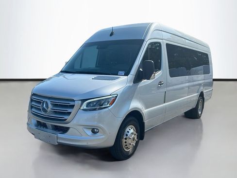 Used 2023 Mercedes-Benz Sprinter 3500 image 7