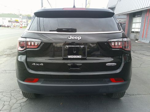 Used 2021 Jeep Compass Latitude AWD/4WD image 4