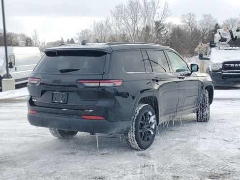 New 2025 Jeep Grand Cherokee L Limited AWD/4WD image 2