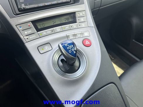 Used 2015 Toyota Prius Persona Series FWD image 11
