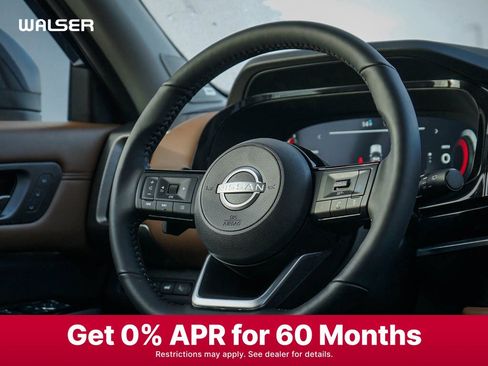 New 2025 Nissan Pathfinder Platinum image 16