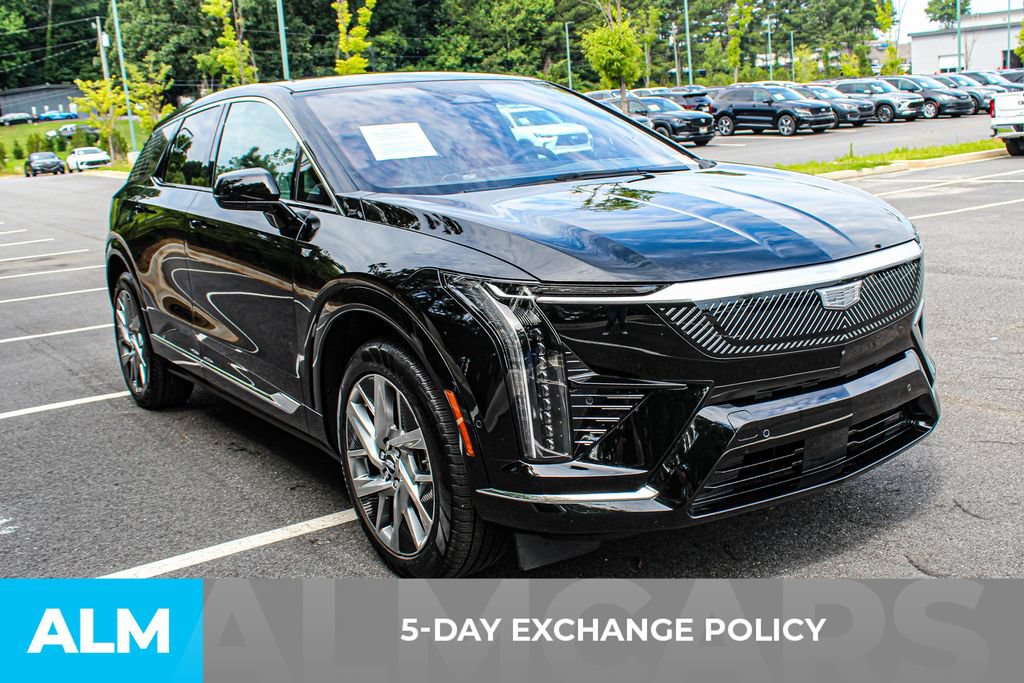 Used 2026 Cadillac Optiq Luxury 2 AWD/4WD image 3