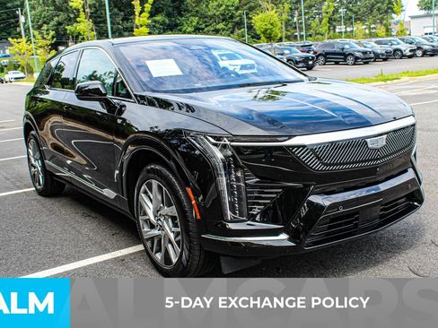 Used 2026 Cadillac Optiq Luxury 2 AWD/4WD image 3