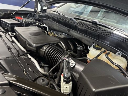 Used 2023 Chevrolet Suburban Z71 w/ Luxury Package image 8