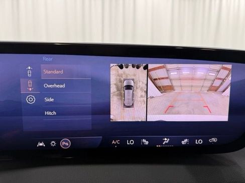 Used 2026 Buick Enclave Preferred AWD/4WD image 18