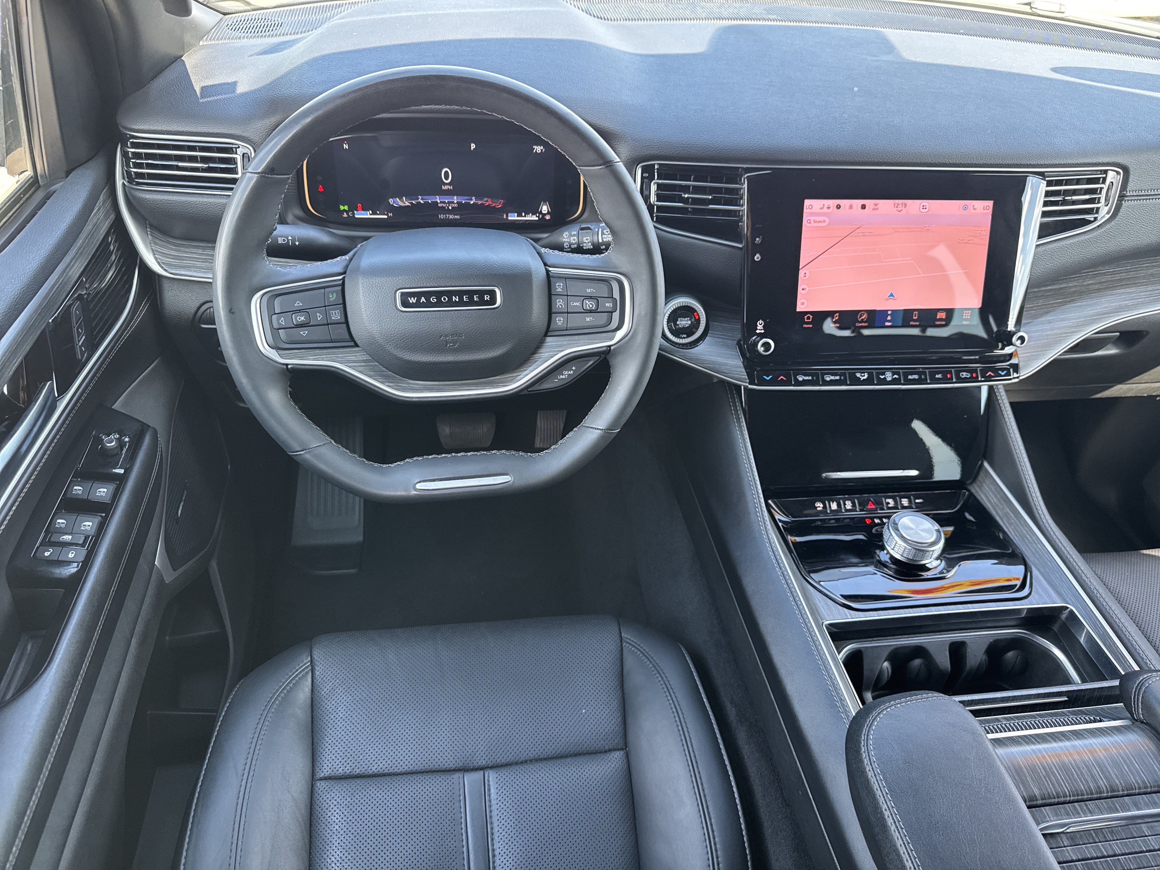 Used 2024 Jeep Wagoneer L Series II w/ Flexible Seating Group RWD image 7