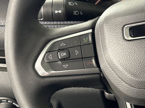 New 2026 Jeep Compass Latitude image 14