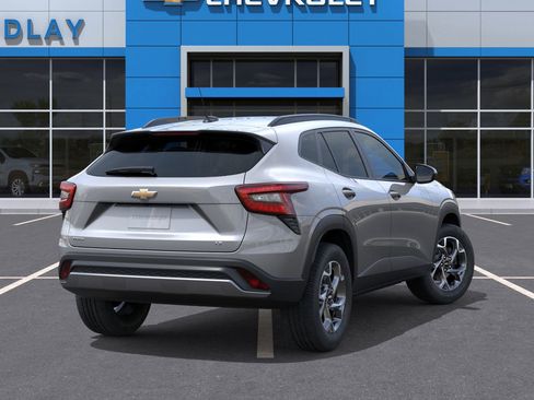 New 2026 Chevrolet Trax LT w/ Driver Confidence Package image 18