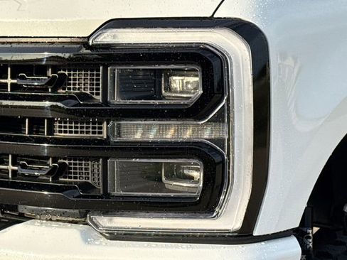 Used 2024 Ford F350 Platinum w/ Tremor Off-Road Package AWD/4WD image 4
