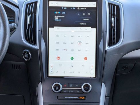 Used 2024 Ford Edge SEL image 17